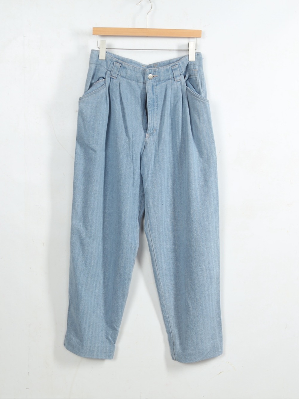 Light Wash Straight-Leg Women's Jeans